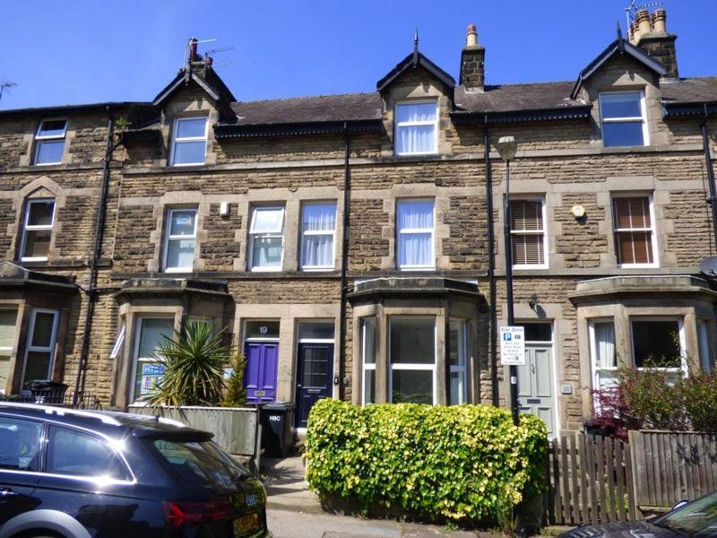 4 Bedroom House In Harrogate Town Centre Exterior photo